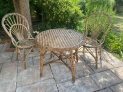 Table Ronde Avec 2 Chaises En Rotin -Jardin Fournitures Boutique 7753ab08 71f5 464e 94bc b16a05cd959f