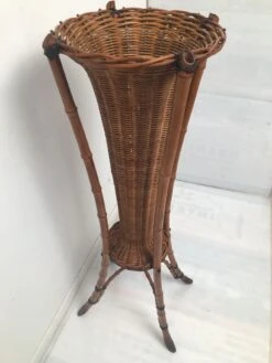 Porte Plante En Bambou Et Osier Des Années 60 41 Porte Plante En Bambou Et Osier Des Années 60 -Jardin Fournitures Boutique 7d336da5 7d6f 4966 9f73 0fcc01911698