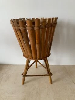 Cache Pot En Rotin Et Bambou Ancien -Jardin Fournitures Boutique 8027b3ff 5bbe 4f87 86f2 79ce7f354e6e