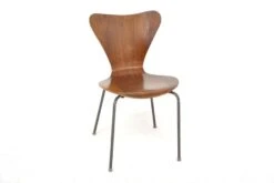 Chaise "Sjuan" Arne Jacobsen, Fritz Hansen, Danemark, 1960 15 Chaise "Sjuan" Arne Jacobsen, Fritz Hansen, Danemark, 1960 -Jardin Fournitures Boutique 822528dd ac3c 4d4c a5a1 0a7da2908409