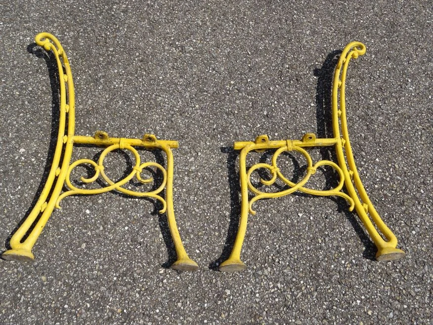 Paire De Montants De Banc De Jardin En Fonte Vers 1930 4 Paire De Montants De Banc De Jardin En Fonte Vers 1930 – Image 2
