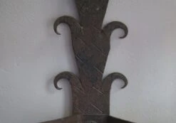 Paire D’appliques Murales Extérieures En Fer Patiné Du Milieu Du Siècle -Jardin Fournitures Boutique 880aa816 7b38 4be0 ace8 2a8142330444