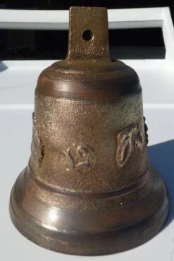 Cloche Ancienne Du Fondeur Obertino -Jardin Fournitures Boutique 8ef63b10 f47e 47a3 840e bb17d77cc224