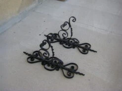 Paire De Potences De Lanterne De Jardin En Fer Forgé -Jardin Fournitures Boutique 8fc63921 1fd2 4e62 a207 40c6a90df278