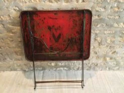 Table En Fer Rivetée Pliante -Jardin Fournitures Boutique 92b5f63d 6e0a 49fe ab80 c58a1171e242