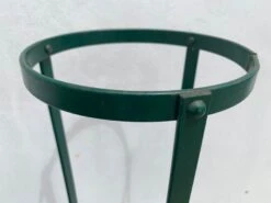 Porte-plante Ou Jardinière Tripode En Métal -Jardin Fournitures Boutique 93564b27 7cca 4b33 b049 112c1d7b497d