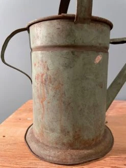 Arrosoir Ancien En Tôle -Jardin Fournitures Boutique 96def709 05ba 4cff 9432 2aed93100ec4