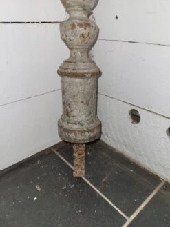 Ancien Départ D'escalier Ou Poteau En Fonte -Jardin Fournitures Boutique 982564bd ee0c 4dbb b411 6cadbf5f72c5