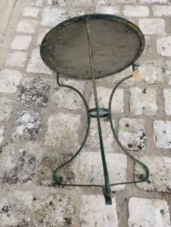 Table D'appoint Ronde En Fer Forgé -Jardin Fournitures Boutique 9bed4336 2b33 4a98 9de9 7d47647bf58e