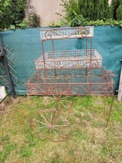 Ancienne Charette De Fleuriste -Jardin Fournitures Boutique 9df3a3b4 5900 44eb 8c51 b00177700c16