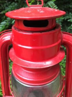 Lampe-tempête En Métal Rouge. Swallow Brand 13 Lampe-tempête En Métal Rouge. Swallow Brand -Jardin Fournitures Boutique 9e43346c 4064 4bda 8aab 91fc69690110