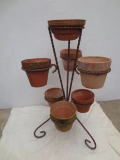 Porte Plantes En Métal De Couleur Marron Brun Capacité 7 Pots -Jardin Fournitures Boutique 9f50aaf1 bec3 4d0e 8257 2e739724d1de