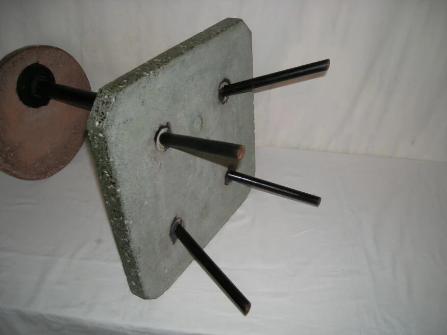 Etagère Sur Pieds Des Années 50 6 Etagère Sur Pieds Des Années 50 – Image 4