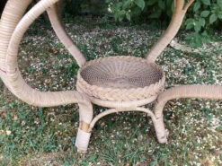 Table En Rotin Année 60 -Jardin Fournitures Boutique a7b4893d 95d2 4f2c 9717 9a34771da37a