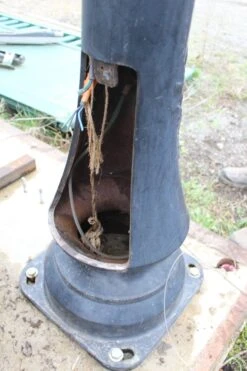 Lampadaire En Fonte Par Claude Lefebvre Hauteur 4m30 -Jardin Fournitures Boutique a853a5d1 8b95 499c b514 37b9457113c3