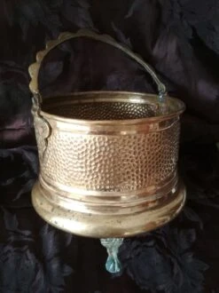 Chaudron Tripode En Cuivre Et Bronze 25 Chaudron Tripode En Cuivre Et Bronze -Jardin Fournitures Boutique ad2bb9d0 c51e 46eb 93c4 5192e1312369