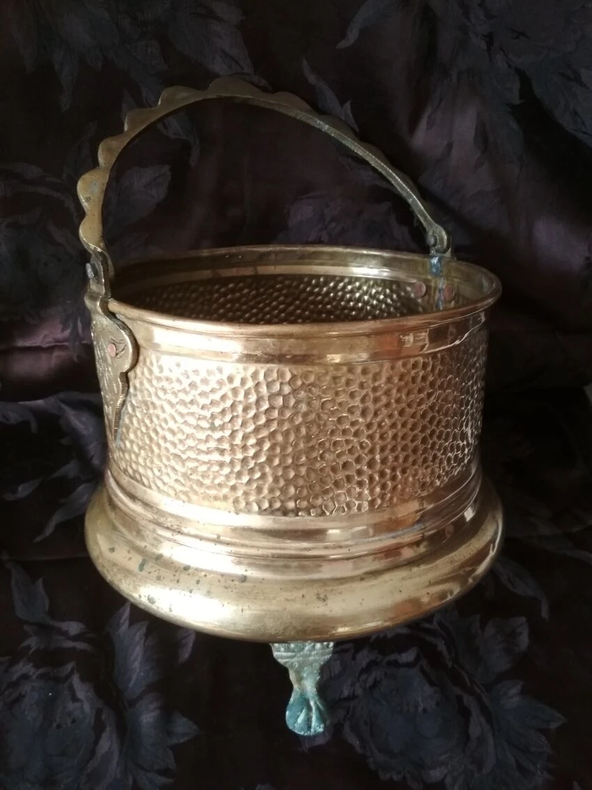 Chaudron Tripode En Cuivre Et Bronze 11 Chaudron Tripode En Cuivre Et Bronze – Image 9