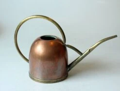 Arrosoir En Cuivre Et Laiton, Des Années 1960 13 Arrosoir En Cuivre Et Laiton, Des Années 1960 -Jardin Fournitures Boutique af34c8c8 b02a 4d0e ab19 207da8d72b4b