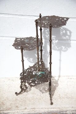 Sellette Bronze Ancienne Sellette 3 Niveaux,porte-plante Bronze, Motifs Papillon, Jardinière, Patio -Jardin Fournitures Boutique b14c11c4 a73c 4f8b a891 1adf26da5864