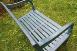 Banc De Jardin Peint En Détresse Du Milieu Du Siècle -Jardin Fournitures Boutique b1d8a9b8 6464 42b4 841e db1e62eced49