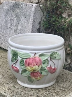 Cache Pot Céramique émaillée Blanc Barbotine Fruits Vintage -Jardin Fournitures Boutique b4107aba bb9a 473b 98d2 b05190ef5d24