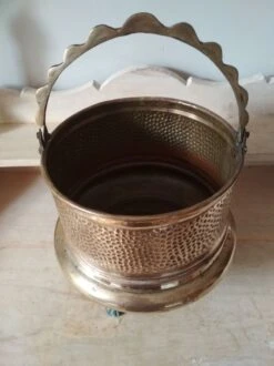 Chaudron Tripode En Cuivre Et Bronze 20 Chaudron Tripode En Cuivre Et Bronze -Jardin Fournitures Boutique b5e4cf84 71ea 493f b098 c7dcf685ed0b