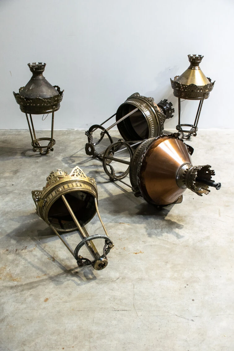 Set De Cinq Lanternes Réverbères Ville De Paris Cuivre Et Laiton 1970’ 17 Set De Cinq Lanternes Réverbères Ville De Paris Cuivre Et Laiton 1970’ – Image 15