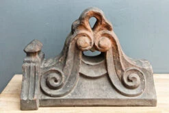 Tuile Faitière Ouvragée, Terre Cuite 13 Tuile Faitière Ouvragée, Terre Cuite -Jardin Fournitures Boutique bd54f5fe 811c 453e 86a3 f3710e9d29cf