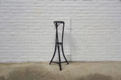 Porte- Plantes En Rotin Foncé -Jardin Fournitures Boutique bfc75cbf ee39 42b7 a686 083cd29c83ee