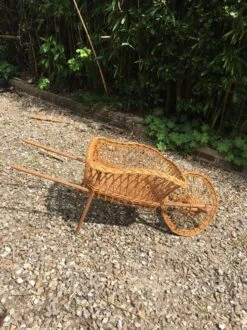 Brouette De Décoration En Osier 13 Brouette De Décoration En Osier -Jardin Fournitures Boutique c07e71c8 d512 417a b125 0e7fbe85350d