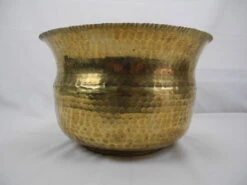 Cache Pot Laiton Doré Martelé Old Brass Flowers Pot -Jardin Fournitures Boutique c0b8c68f 94a8 4a80 9256 9c4e8b145562