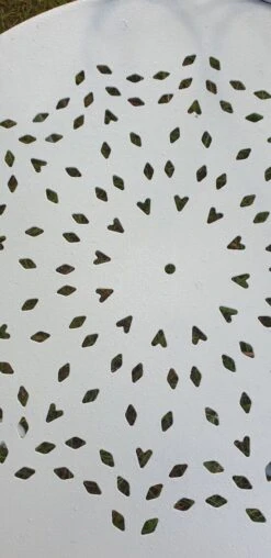 Salon de jardin composé d une table tripode démontable (3 vis) -Jardin Fournitures Boutique c112ab56 622b 4fed a130 d30964fa0785