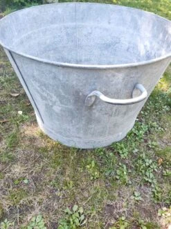 Bassine Ancienne Ronde En Zinc -Jardin Fournitures Boutique c319d95b 29c2 4e31 9f20 295f652f68fb