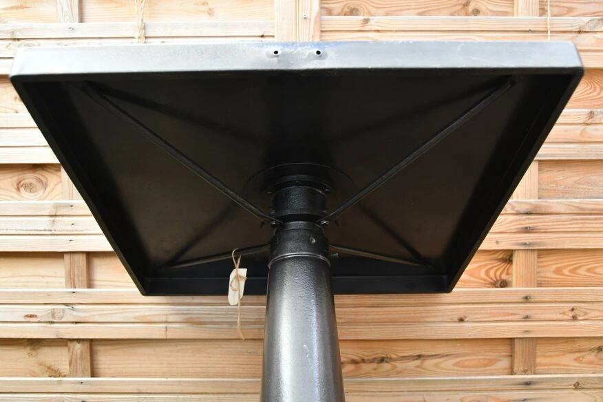 Table Tolix Guéridon 8 Table Tolix Guéridon – Image 6