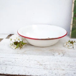 Bassine Email Liseré Rouge -Jardin Fournitures Boutique c52ecff4 7776 4ead a996 47737937e3d5