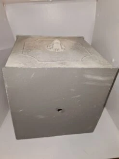 Jardinière Carrée Avec Une Tête De Lion En Fer Patiné -Jardin Fournitures Boutique c5c46a12 6169 4adf 9359 18ede79dd828