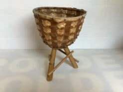 Cache Pot Tripode Bambou Paille -Jardin Fournitures Boutique c9288e36 9f97 4a18 a463 c00e213245c0