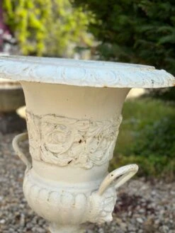 Vasques à Anses En Fonte Blanche -Jardin Fournitures Boutique c99ff33b 5e67 48e0 b41f 37aed57d4785