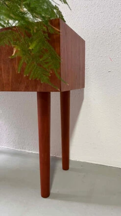 Boîte à Plantes Vintage En Teck -Jardin Fournitures Boutique cab9c6e4 b1a1 4a7f a8d4 142d0fb427e4