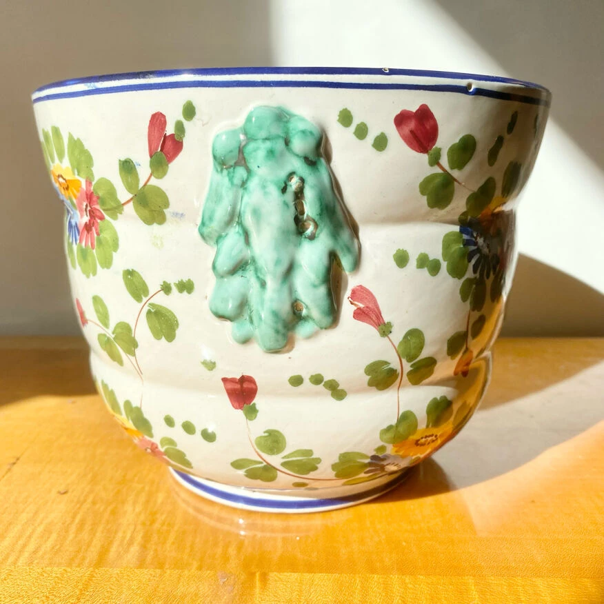 Pot Ou Cache Pot Au Décor Floral 9 Pot Ou Cache Pot Au Décor Floral – Image 7