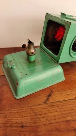 Ancienne Lampe à Huile -Jardin Fournitures Boutique cfb98895 8162 4782 9b03 c7ce3e30c1f3