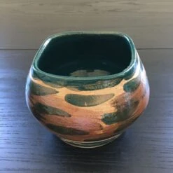 Cache Pot Pièce Unique Signée -Jardin Fournitures Boutique d0574e9f eea1 4ffc b46a 2dcbcfa1cc5e