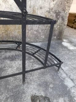 Porte Plantes De Fleuriste Ancien En Fer -Jardin Fournitures Boutique d105a8e1 5d24 4fe3 b0be 4233458f32ce