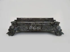 Ancienne Jardinière à Décor Aux Satyres, époque XVIII XIXème -Jardin Fournitures Boutique d171ee9a 4da3 4b8c a8a6 ef088e77d120