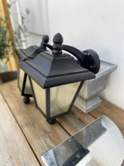 Lot 2 Lanternes Anciennes En Applique -Jardin Fournitures Boutique d212ac98 1562 4238 80fe 336c591127a9