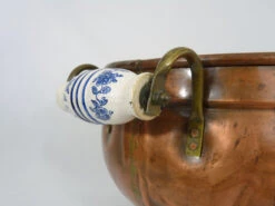 Jardinière Cache Pot En Cuivre Poignées En Porcelaine, Pied Laiton. Année 40 50 18 Jardinière Cache Pot En Cuivre Poignées En Porcelaine, Pied Laiton. Année 40 50 -Jardin Fournitures Boutique d2d63cda aef2 4cdb ba3c 806c35b89f87