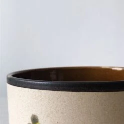 Pot De Fleurs En Céramique Orné De Décorations Florales Très Colorées TBE. -Jardin Fournitures Boutique d399d86f 00ae 452b 9e31 d8b58f224f1b