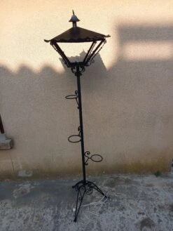 Lampadaire Jardin Fonctionnel, En Fer Forgé -Jardin Fournitures Boutique d465da41 45cf 4504 b1b1 d7df1e09ce48