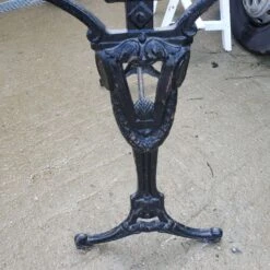 Table Pied Fonte Dessus Marbre Gris -Jardin Fournitures Boutique d51c2960 f256 4fc7 84e5 8a37ac43b63c