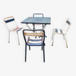 Table Hélix Avec Ses 4 Chaises